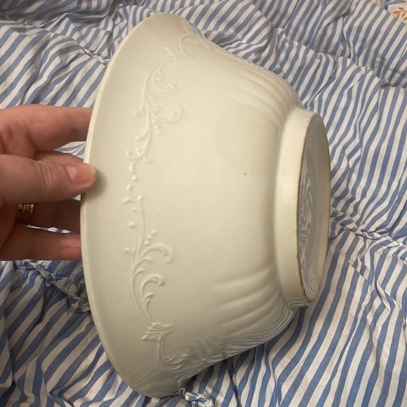 Charming Antique Cream Bowl by Cartwright Brothers, Likely from 1880s-1890s. - Picture 4 of 13